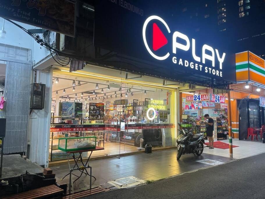 R7 Hotel-style With Bathroom #1min Walk To Ksl Mall * Johor Bahru